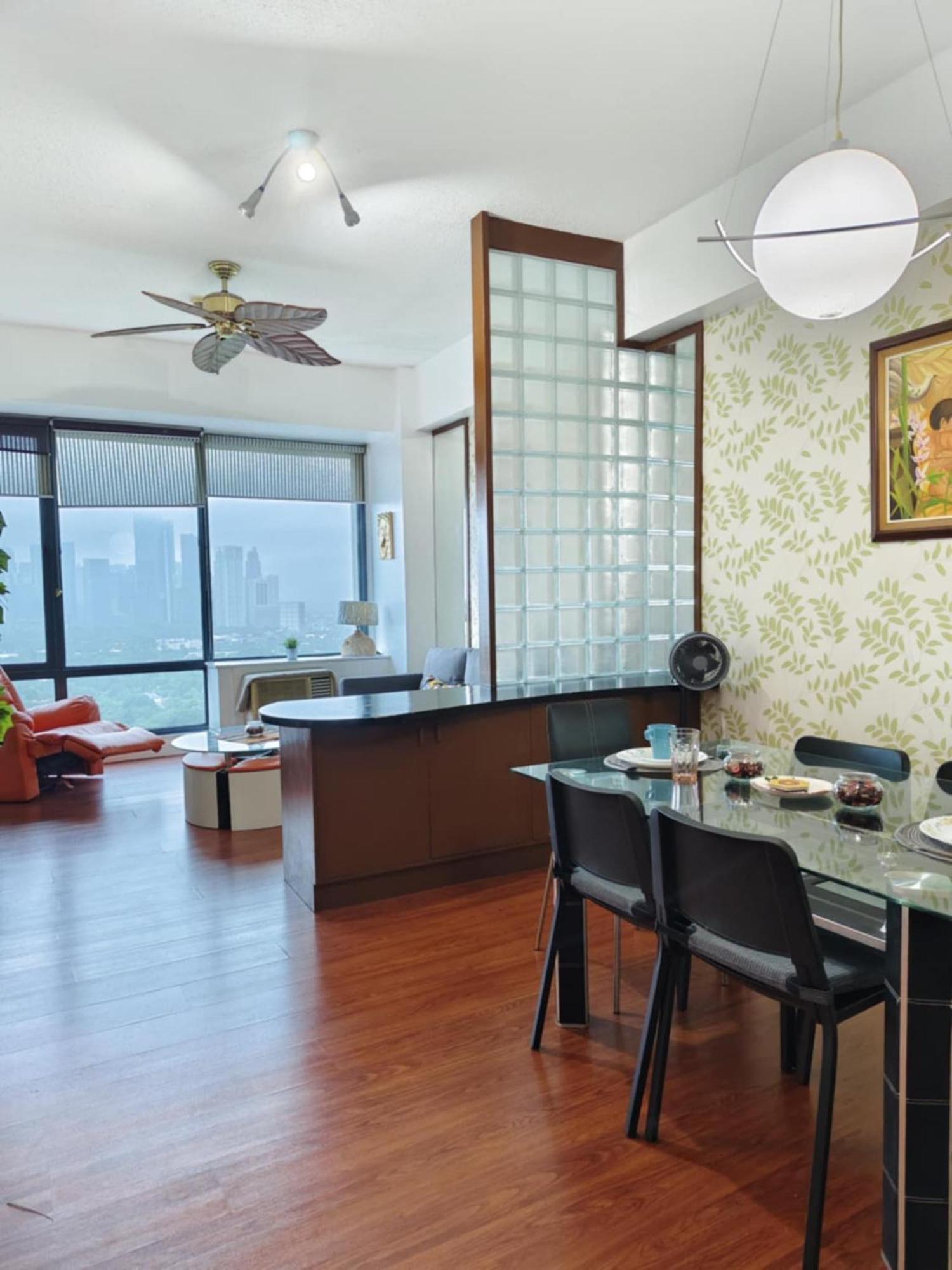 Bellagio One Bedrroom Bgc Burgos Circle By Christine Suites Ph Taguig Exterior foto
