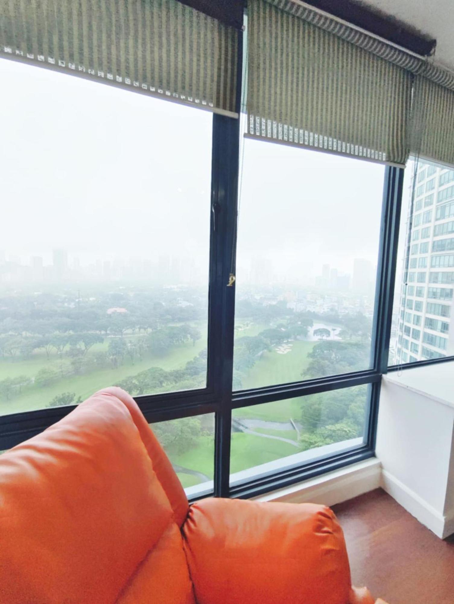 Bellagio One Bedrroom Bgc Burgos Circle By Christine Suites Ph Taguig Exterior foto