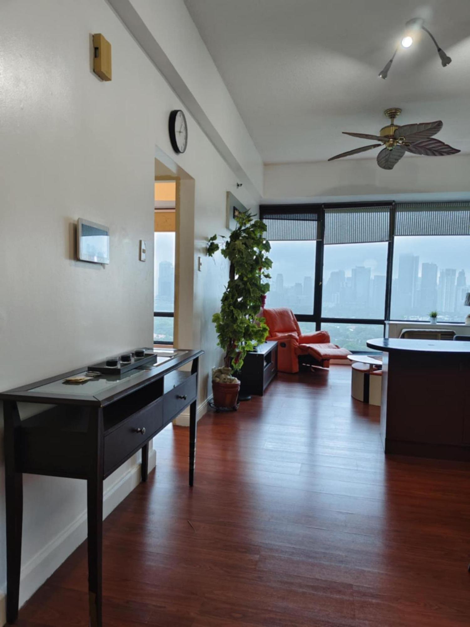 Bellagio One Bedrroom Bgc Burgos Circle By Christine Suites Ph Taguig Exterior foto